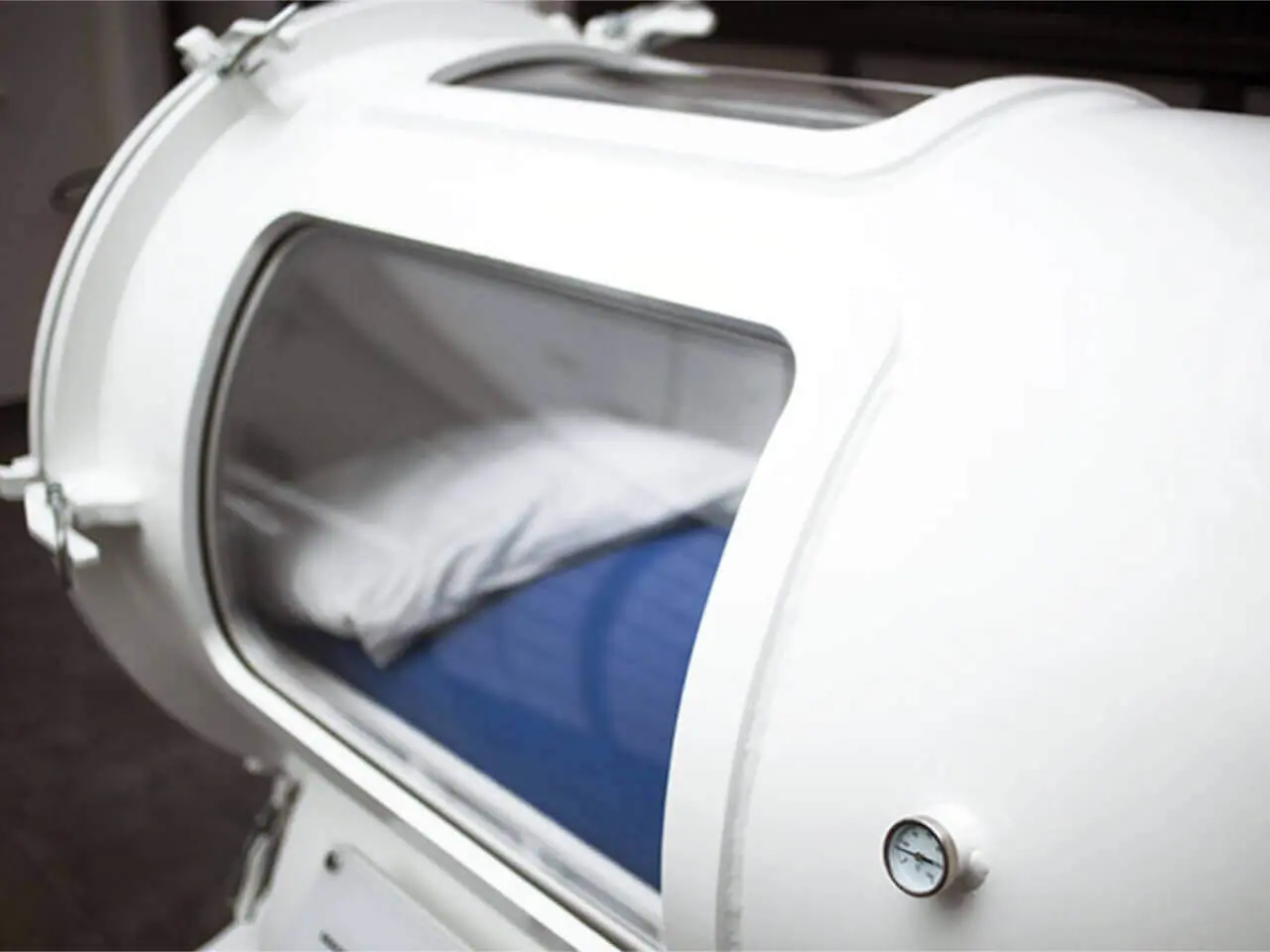 Hyperbaric Chamber Oxygen<br> Therapy Benefits - Dr. John P. Salerno